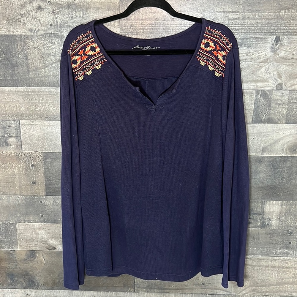 Eddie Bauer Long Sleeve V-Neck Sweater